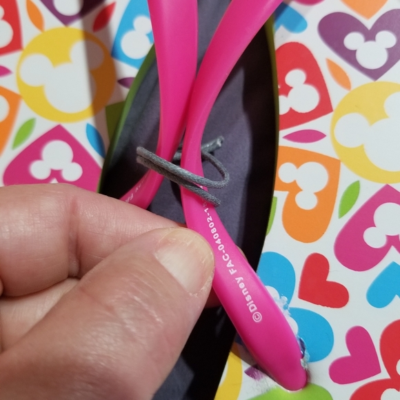 DISNEY FLIP FLOPS - Picture 3 of 3